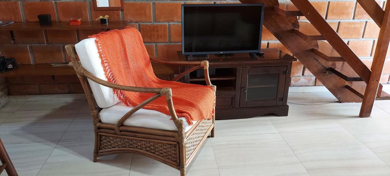 Chale Borasol Martim De Sa Piscina 600Mts Da Praia Apartamento Caraguatatuba Exterior foto